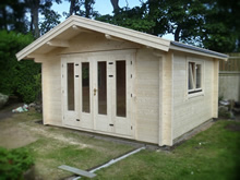 FPL9189 - 400x400 Log Cabin